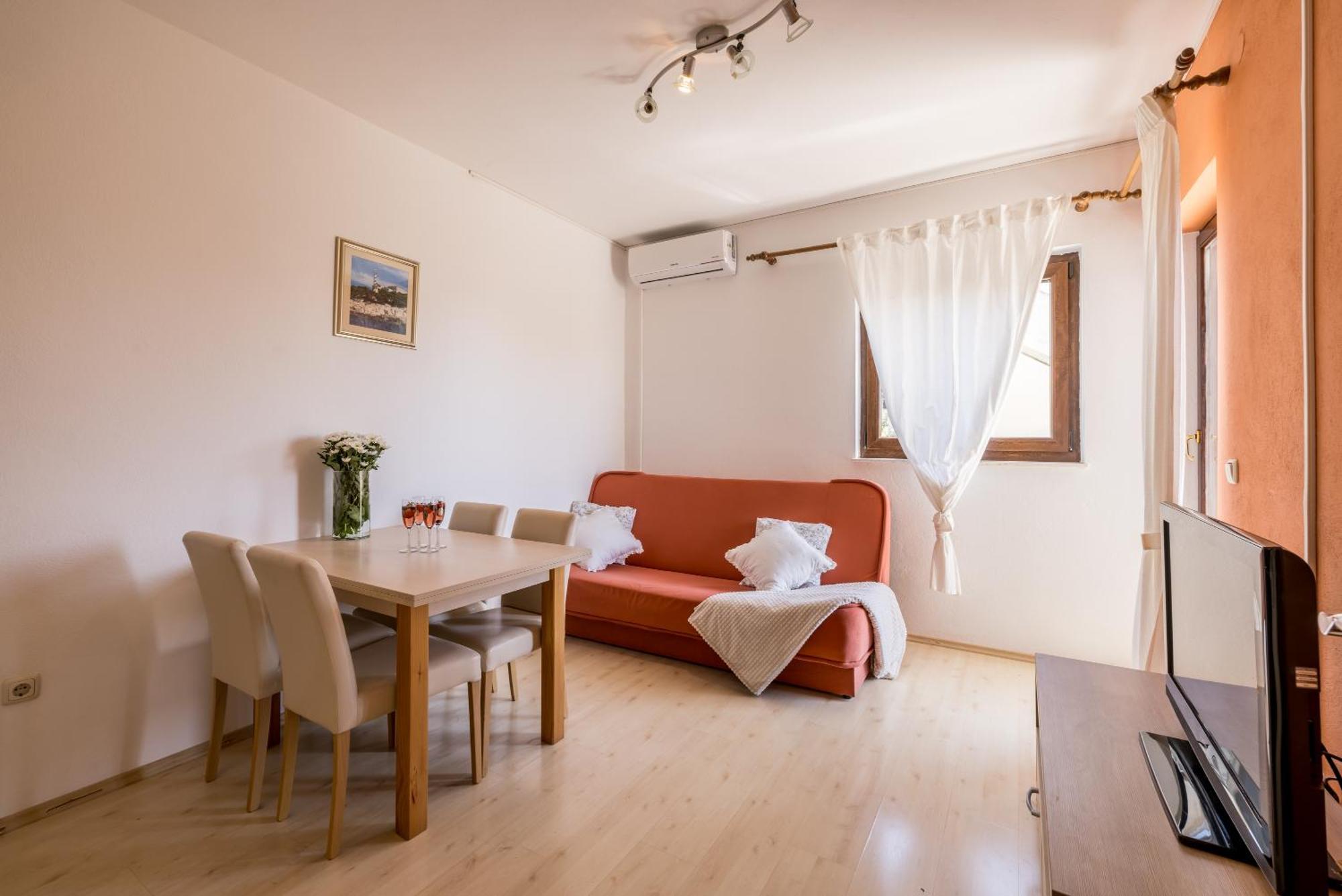 Holiday Home Krishto Трогир Экстерьер фото