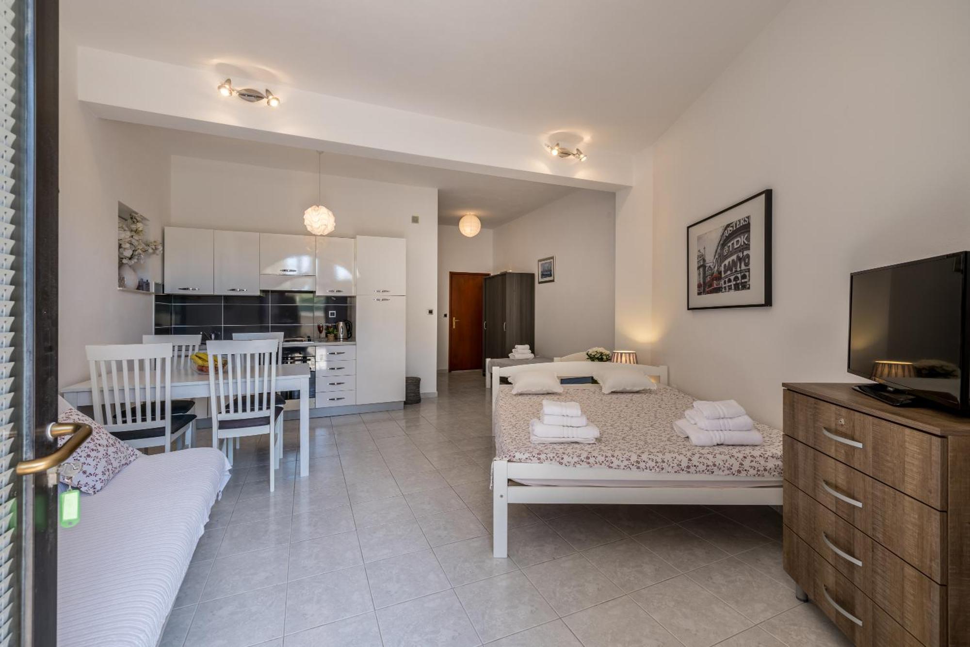 Holiday Home Krishto Трогир Экстерьер фото