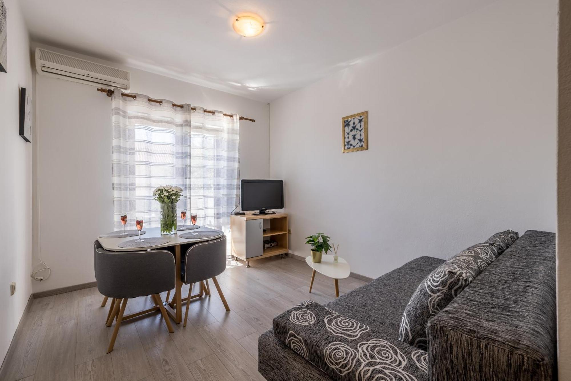Holiday Home Krishto Трогир Экстерьер фото