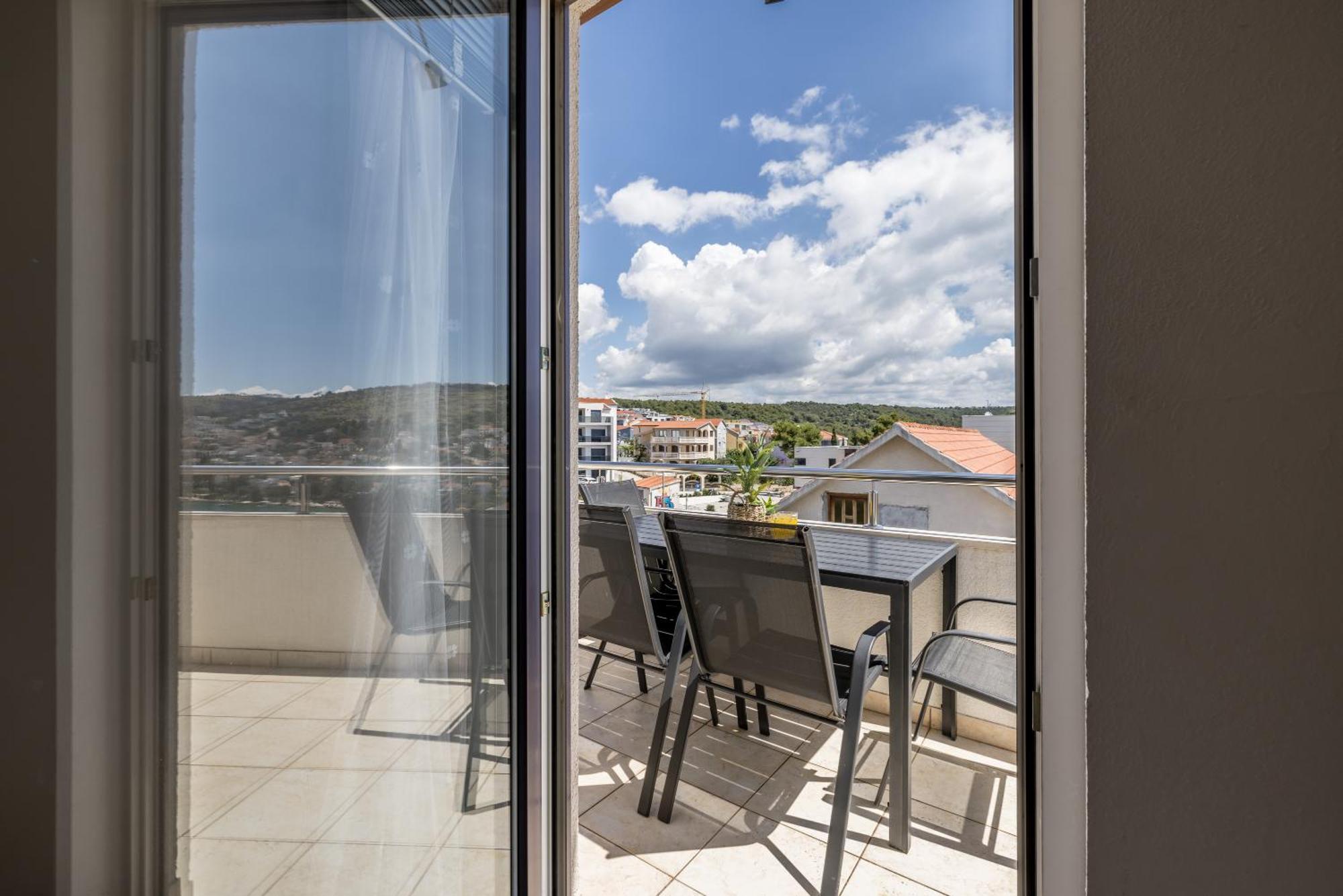 Holiday Home Krishto Трогир Экстерьер фото