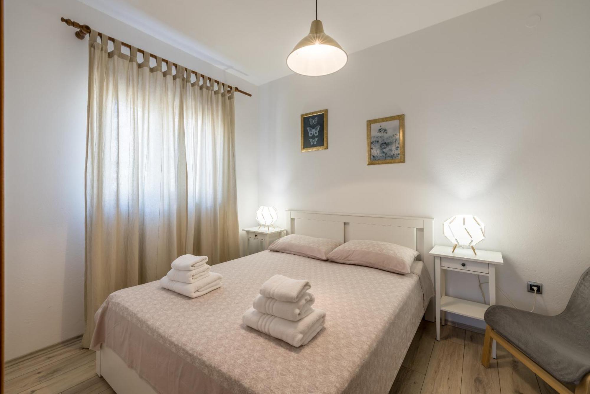 Holiday Home Krishto Трогир Экстерьер фото