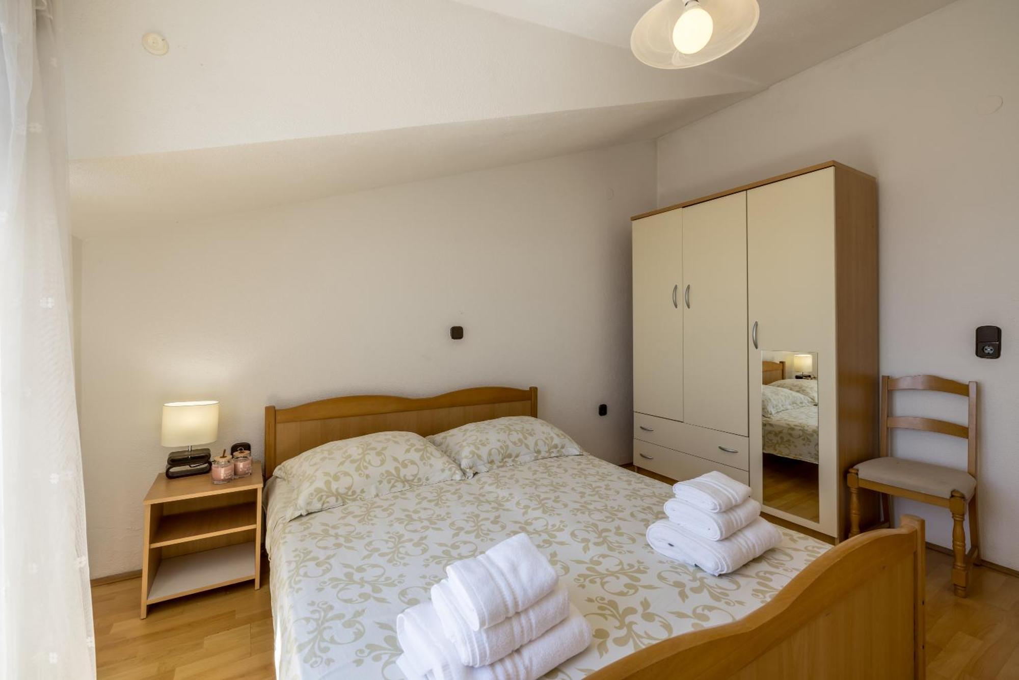 Holiday Home Krishto Трогир Экстерьер фото
