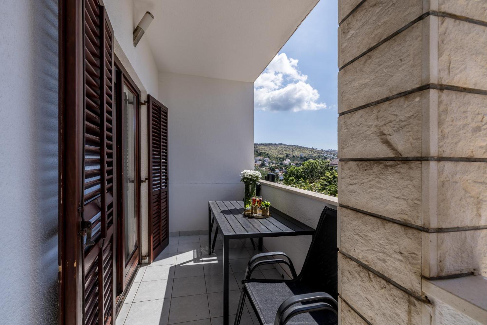 Holiday Home Krishto Трогир Экстерьер фото