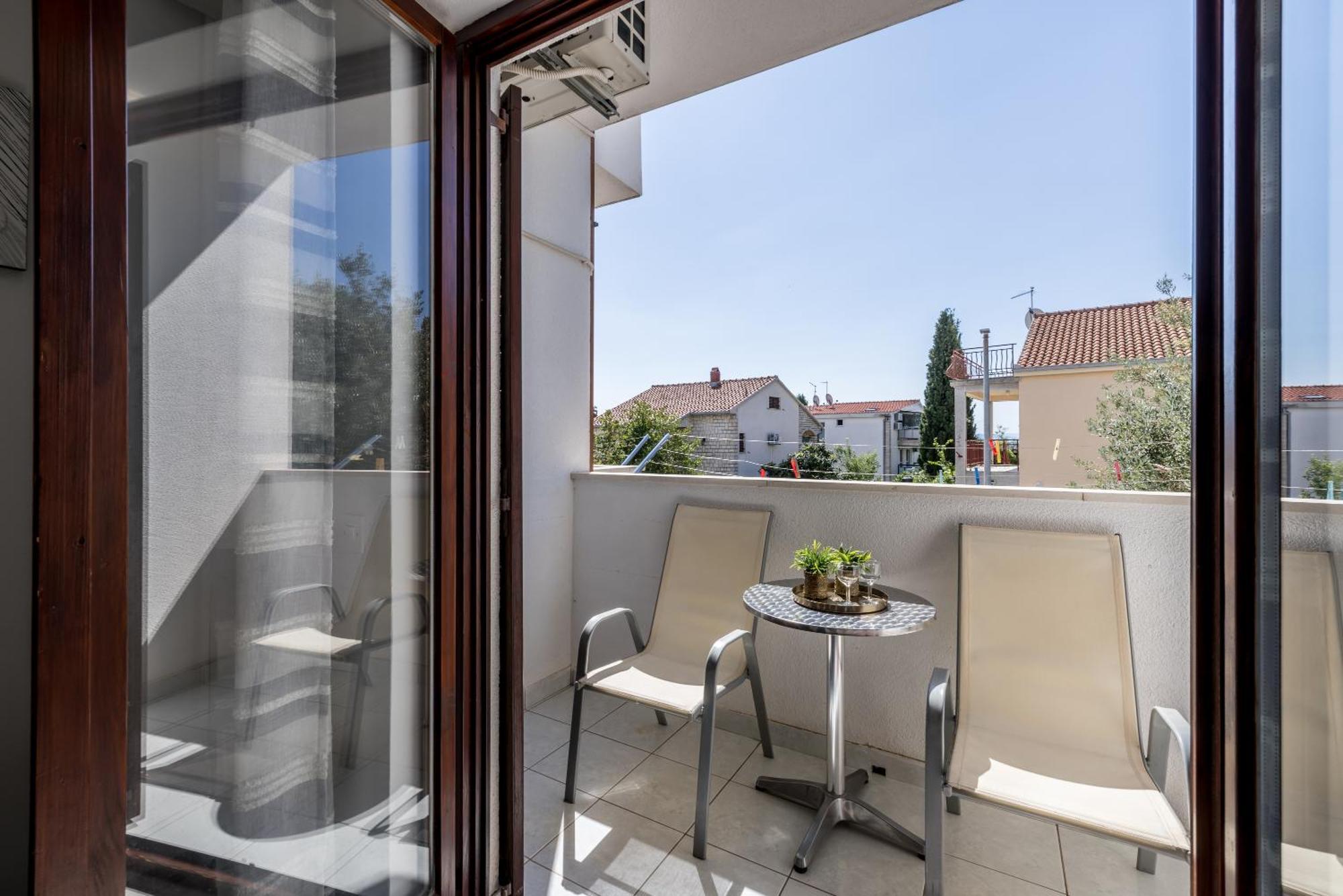 Holiday Home Krishto Трогир Экстерьер фото