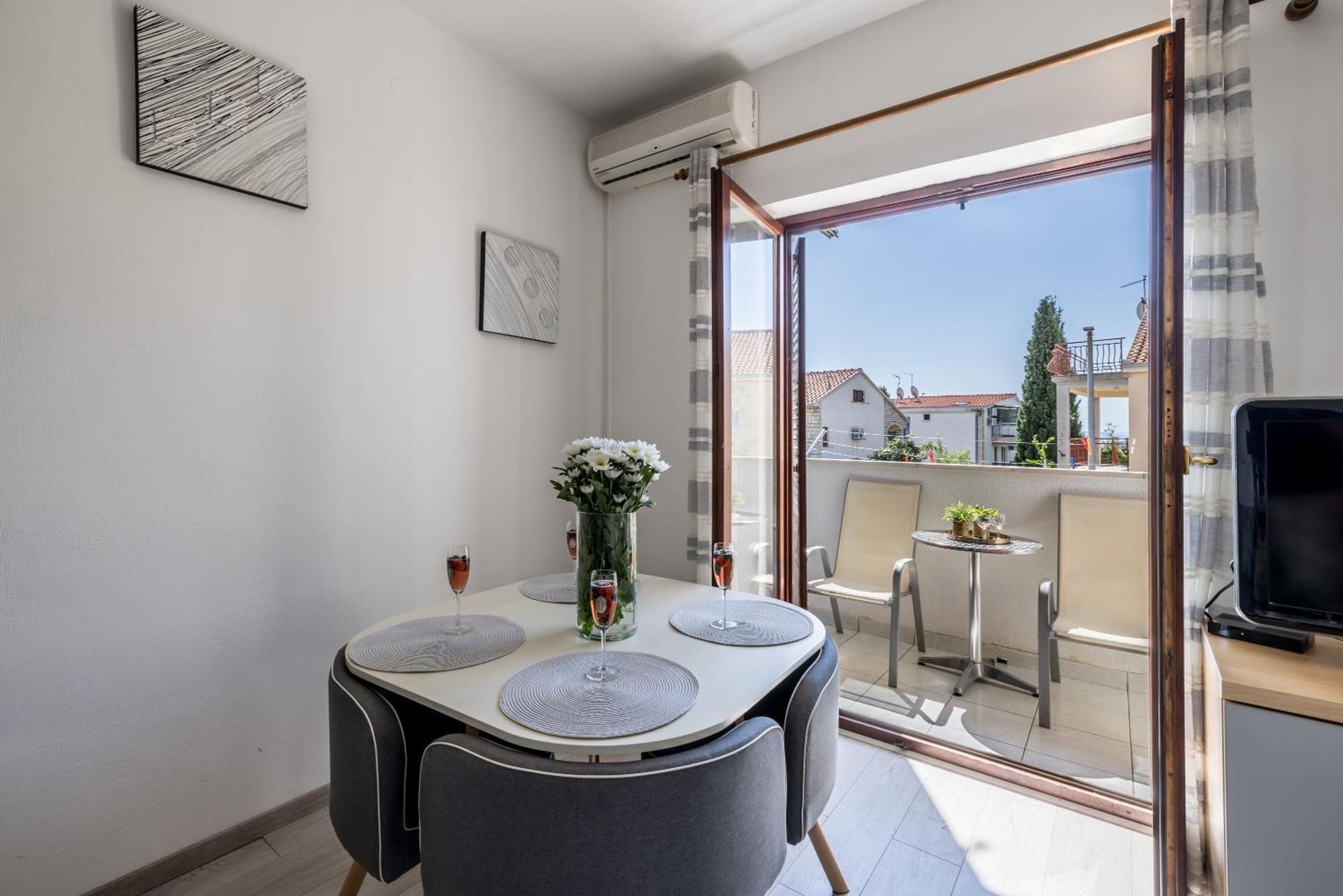 Holiday Home Krishto Трогир Экстерьер фото